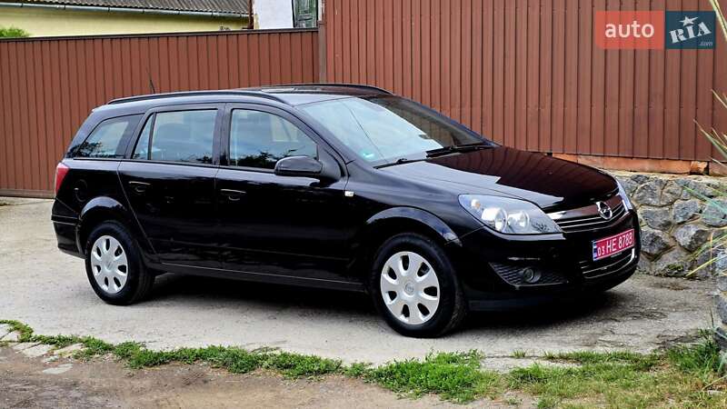 Универсал Opel Astra 2009 в Полтаве