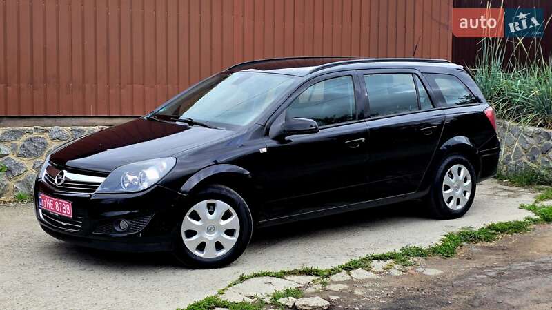 Универсал Opel Astra 2009 в Полтаве