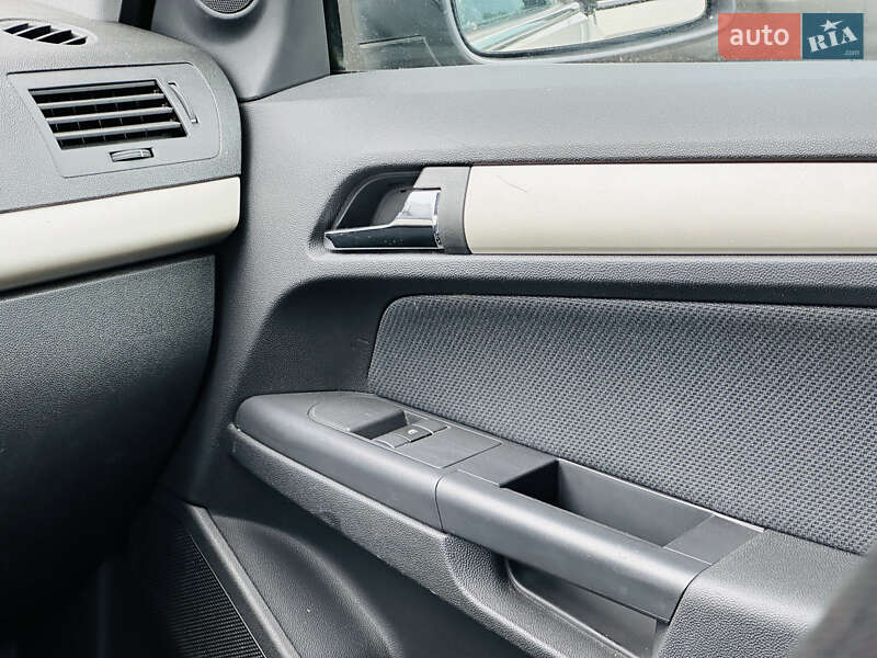 Універсал Opel Astra 2007 в Харкові