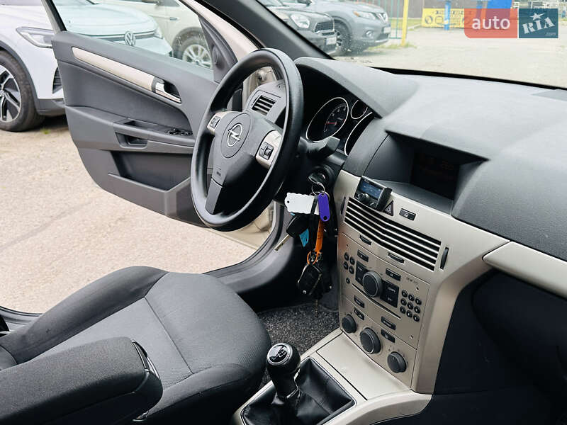 Універсал Opel Astra 2007 в Харкові