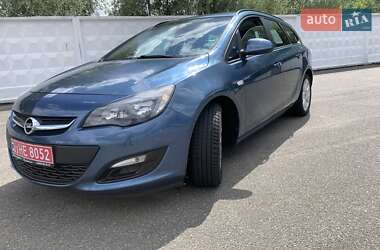 Універсал Opel Astra 2013 в Бродах