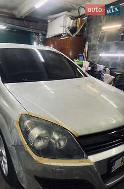 Универсал Opel Astra 2006 в 