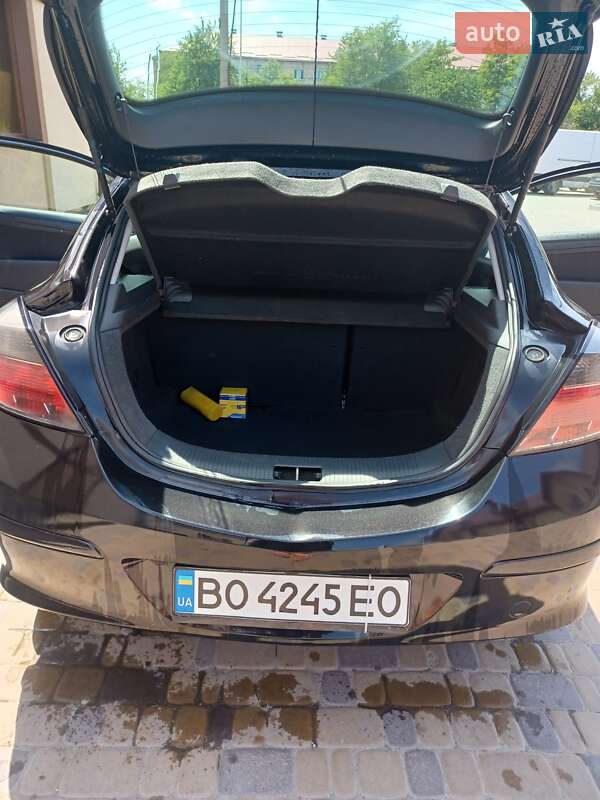 Хэтчбек Opel Astra 2009 в Теребовле