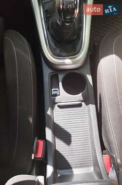 Универсал Opel Astra 2013 в 