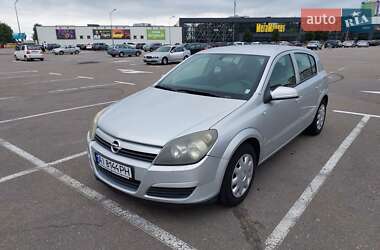 Хэтчбек Opel Astra 2005 в Вите-Почтовой