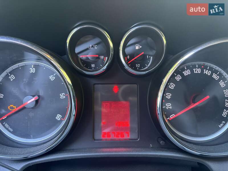 Opel Astra 2012