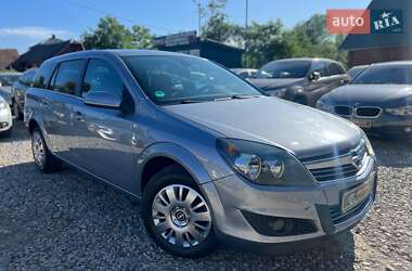 Універсал Opel Astra 2010 в Коломиї