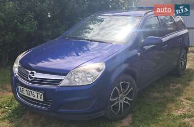 Универсал Opel Astra 2008 в Новомосковске