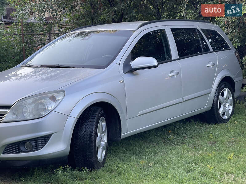 Универсал Opel Astra 2008 в Тернополе