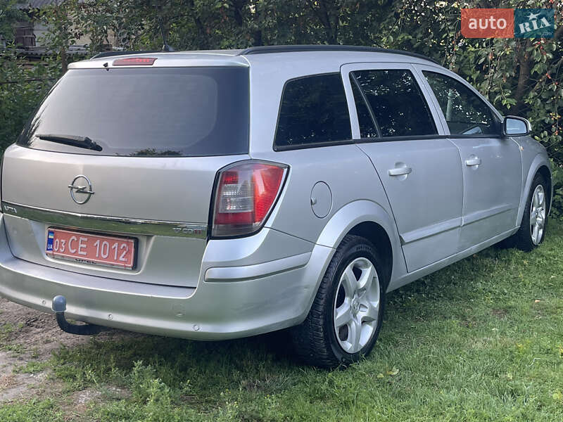Универсал Opel Astra 2008 в Тернополе