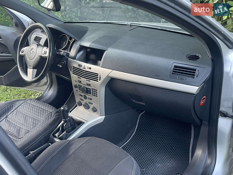 Универсал Opel Astra 2008 в Тернополе