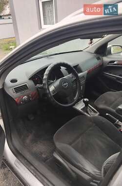 Универсал Opel Astra 2004 в Луцке