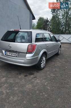 Универсал Opel Astra 2004 в Луцке