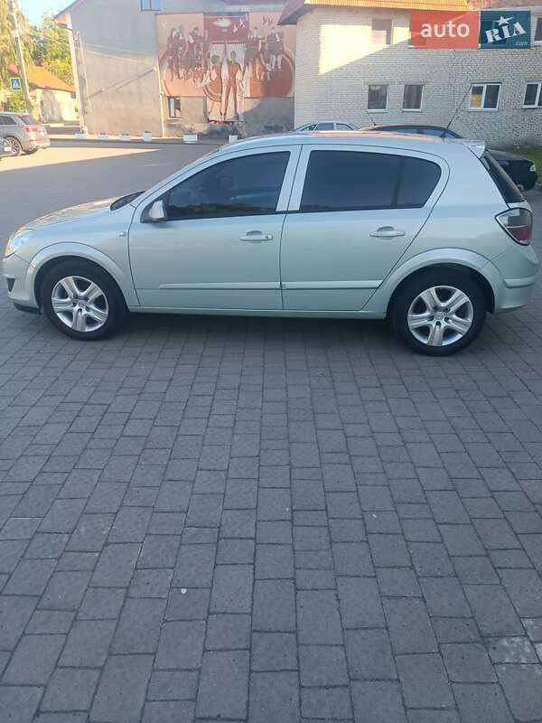 Opel Astra 2008