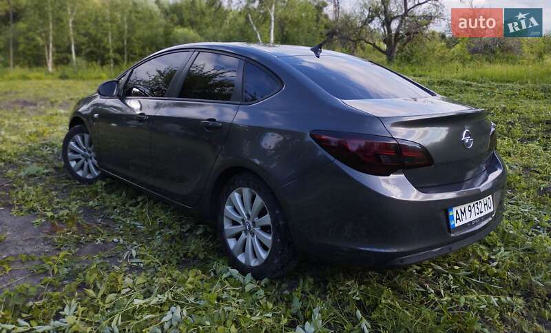 Opel Astra 2015