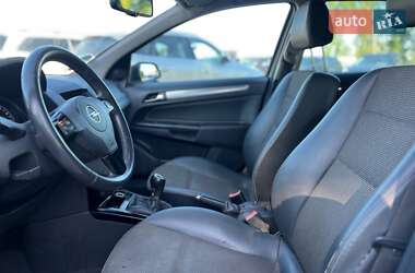 Универсал Opel Astra 2010 в 