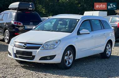 Универсал Opel Astra 2010 в 