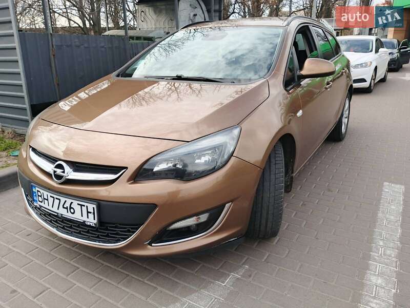Универсал Opel Astra 2016 в Черкассах