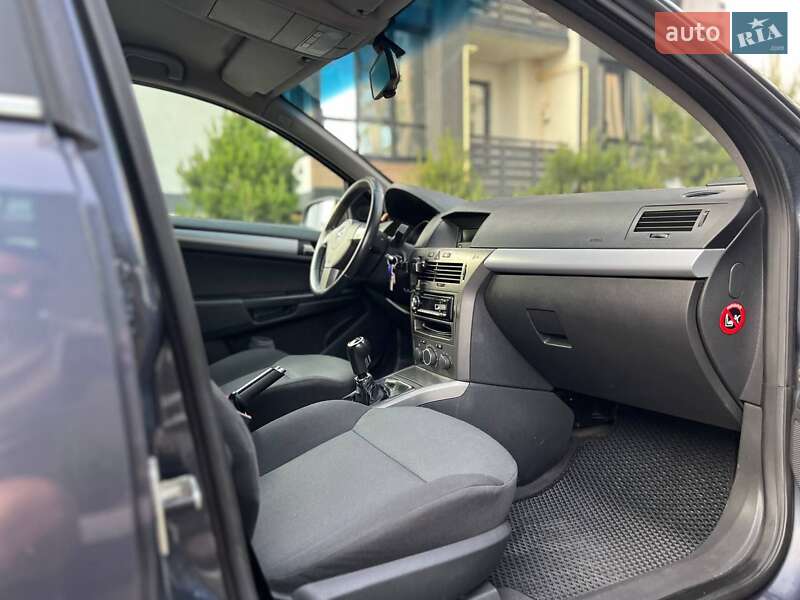 Универсал Opel Astra 2006 в Киеве