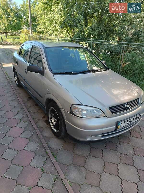 Opel Astra 2006