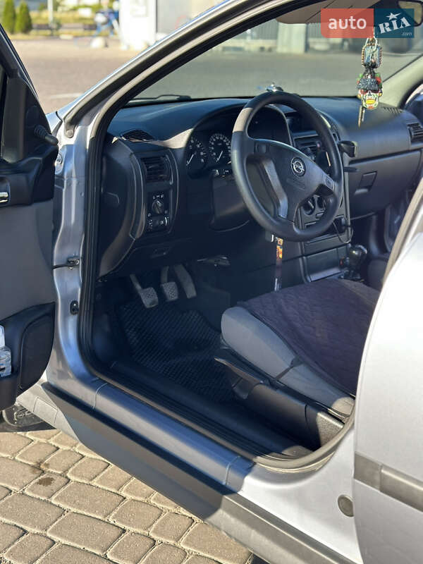 Седан Opel Astra 2007 в Городку