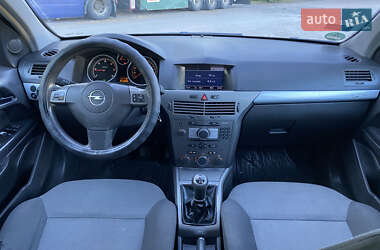 Універсал Opel Astra 2005 в 