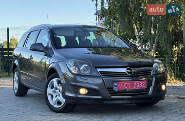 Универсал Opel Astra 2010 в Стрые