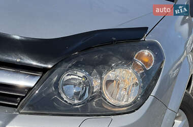 Универсал Opel Astra 2006 в 