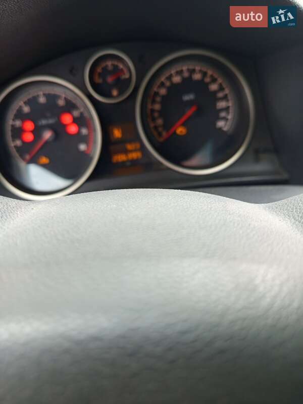 Хэтчбек Opel Astra 2005 в Киеве