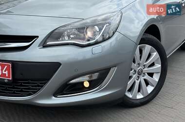 Хетчбек Opel Astra 2014 в 
