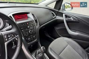 Хетчбек Opel Astra 2014 в 