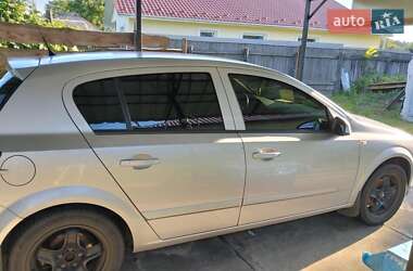 Хэтчбек Opel Astra 2007 в Вышгороде