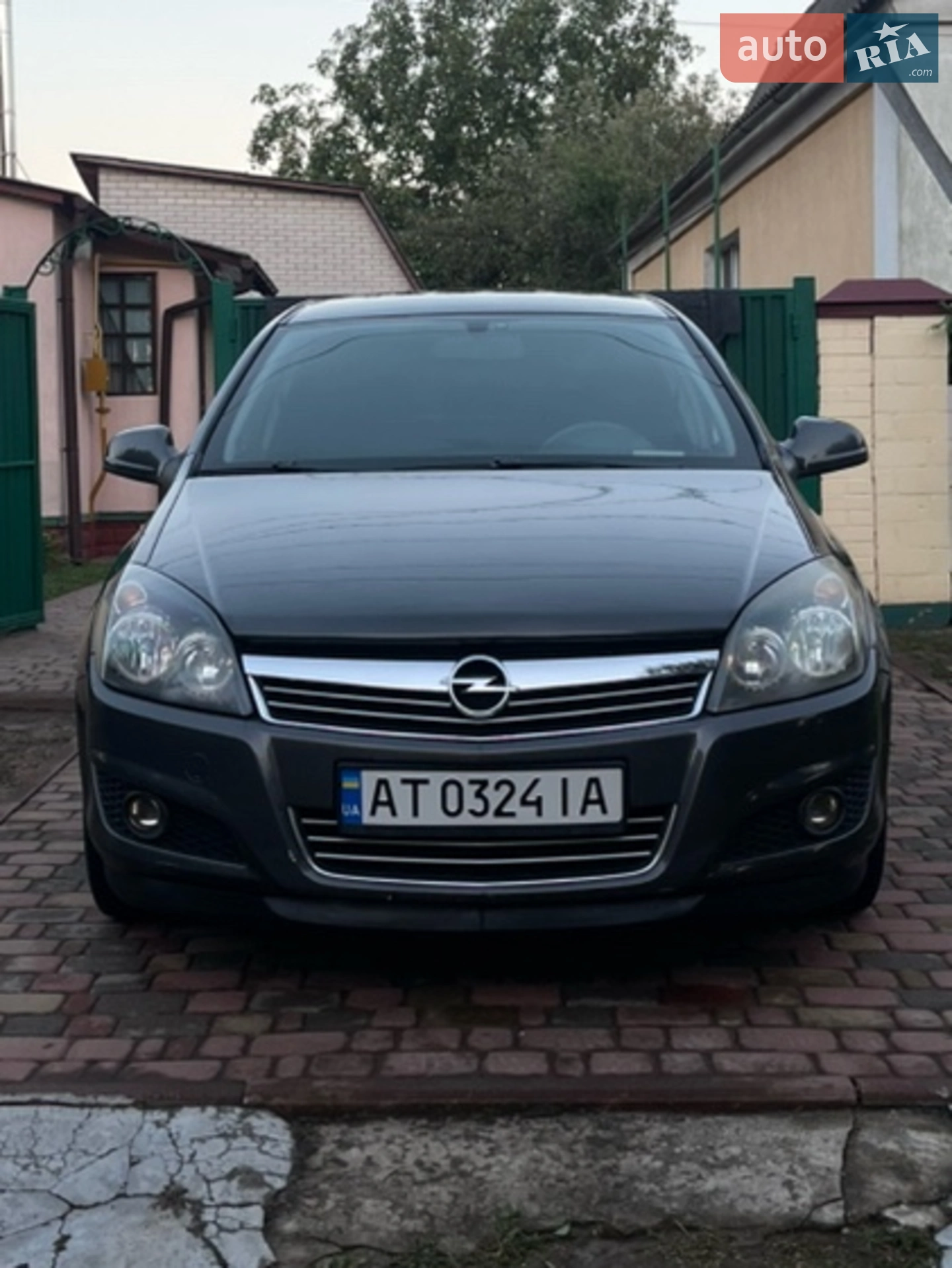 2011 Opel Astra - фото 1