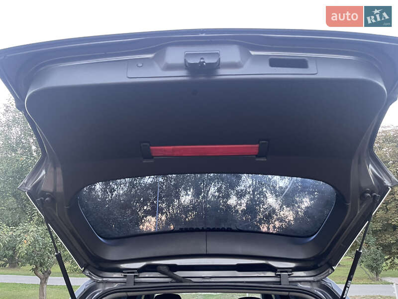 Универсал Opel Astra 2011 в Киеве