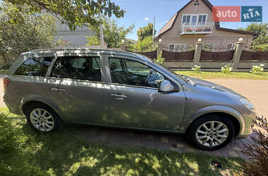 Універсал Opel Astra 2009 в Борисполі
