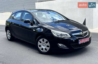 Хэтчбек Opel Astra 2010 в Чернигове