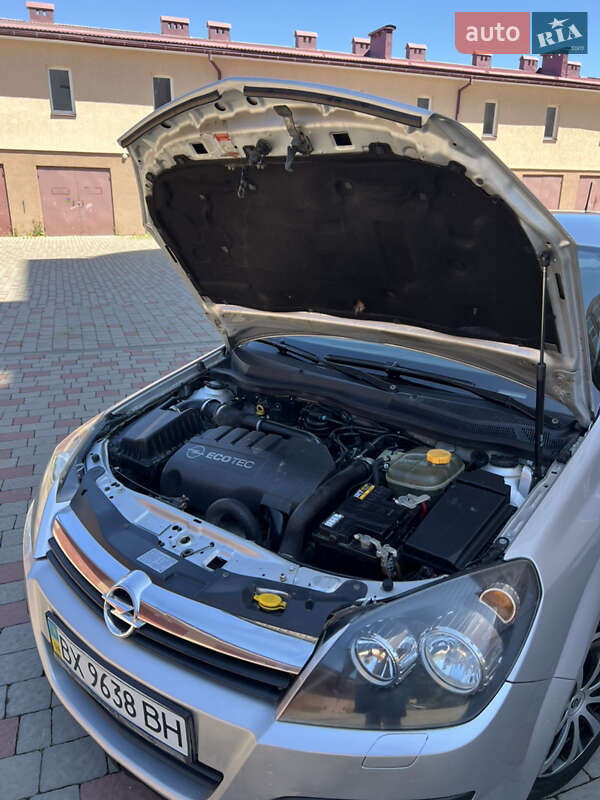Хетчбек Opel Astra 2006 в Івано-Франківську