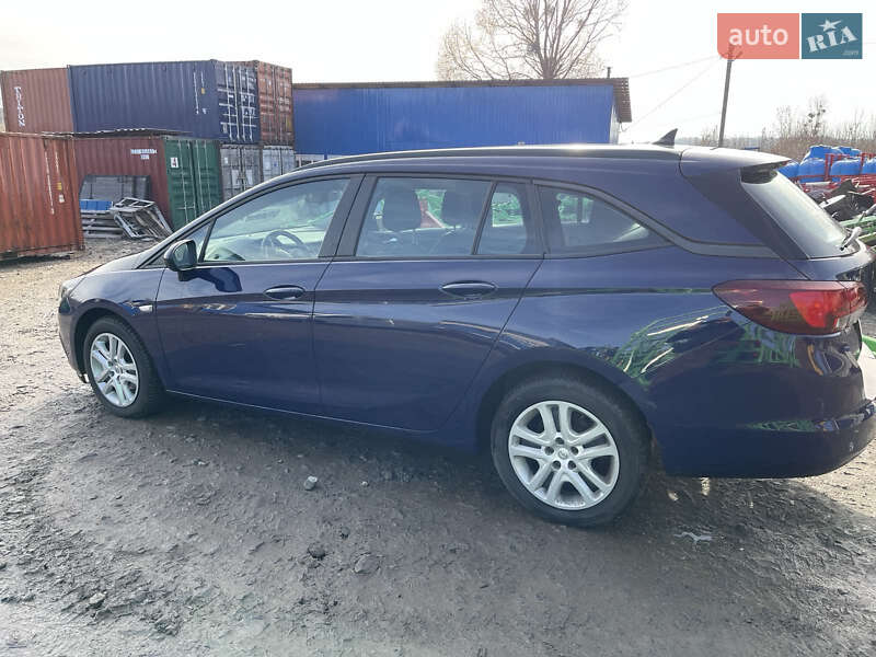Универсал Opel Astra 2017 в Хмельницком