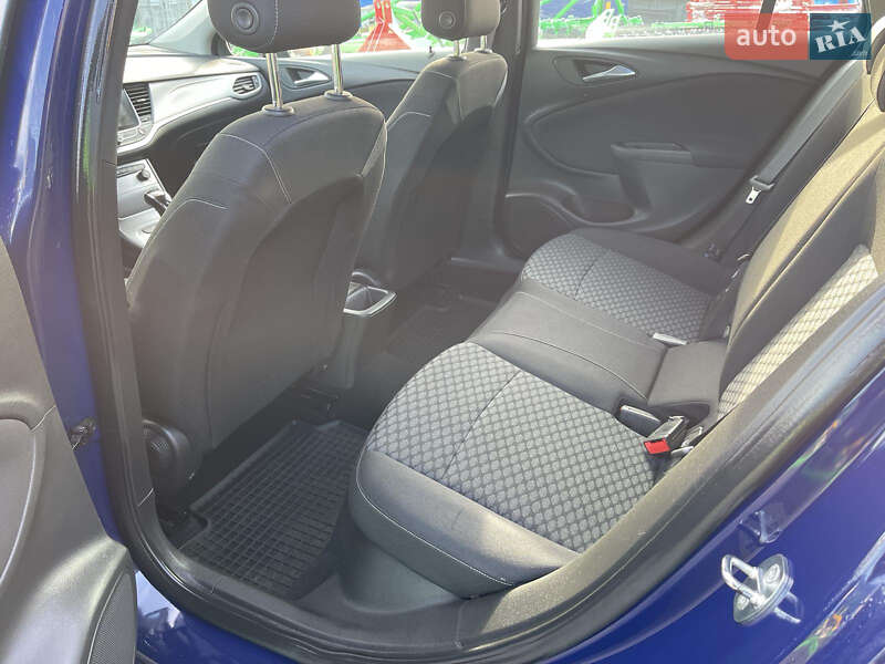 Универсал Opel Astra 2017 в Хмельницком