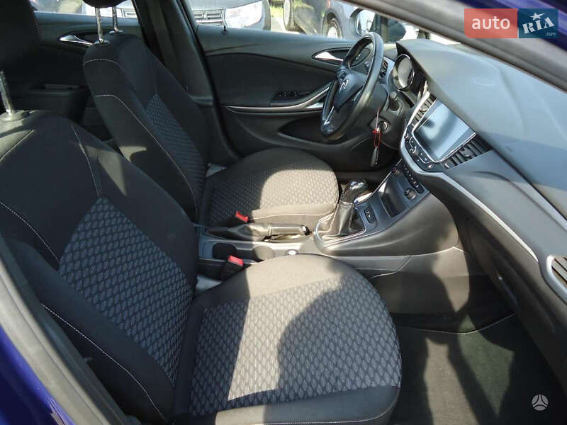 Универсал Opel Astra 2017 в Хмельницком
