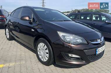 Седан Opel Astra 2016 в Чернівцях