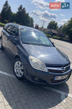 Універсал Opel Astra 2009 в Луцьку