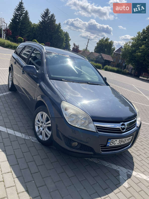 Универсал Opel Astra 2009 в 