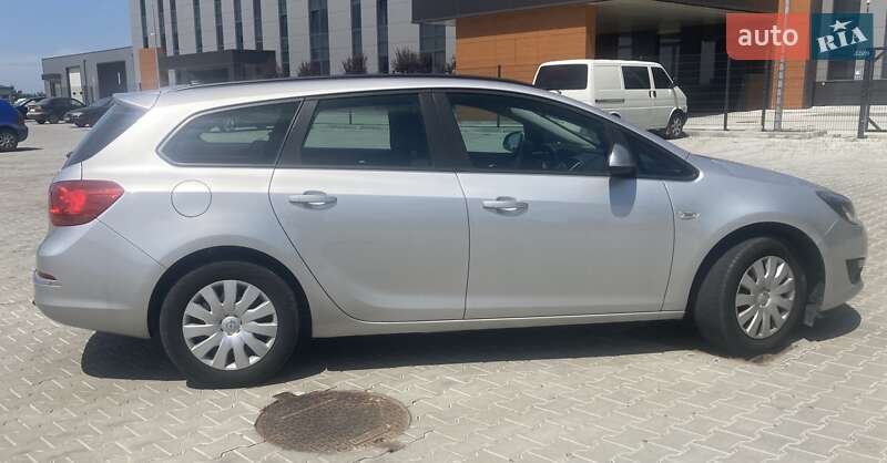 Універсал Opel Astra 2013 в Миколаєві