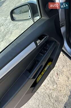 Универсал Opel Astra 2006 в 