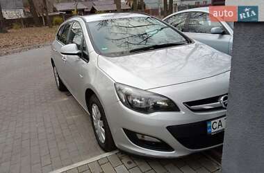 Універсал Opel Astra 2015 в Ірпені