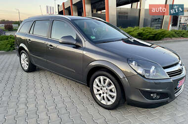 Універсал Opel Astra 2010 в Харкові