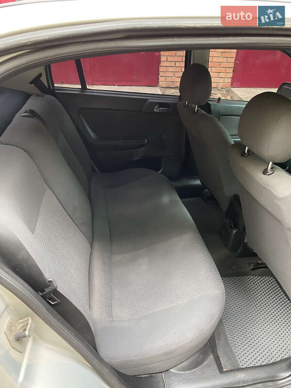 Седан Opel Astra 2006 в Виннице