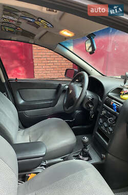 Седан Opel Astra 2006 в 