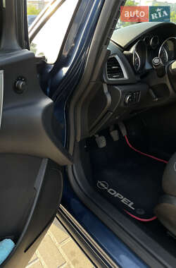 Универсал Opel Astra 2011 в 